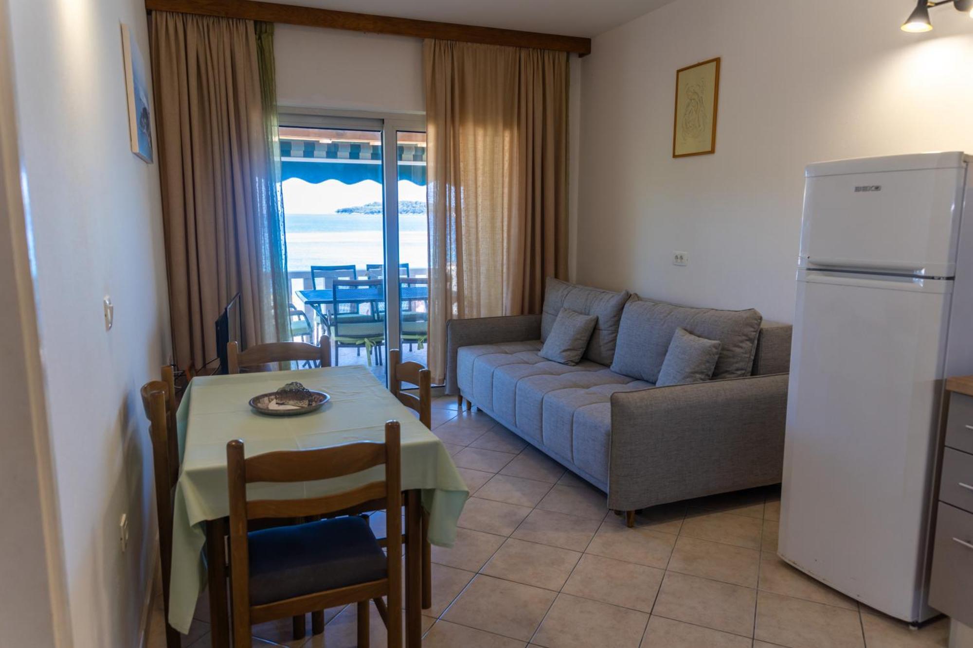 Zal Beach Apartments Prizba Bagian luar foto